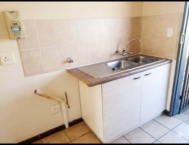 2 BEDROOM TOWNHOUSE FOR SALE IN RIVERSDALE